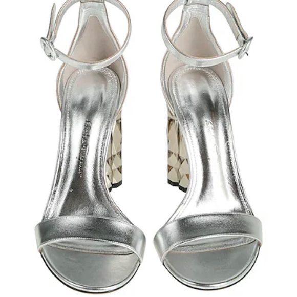 NIB SALVATORE FERRAGAMO Azalea Silver Metallic-Heel Leather Sandals 105 size 6.5 - Picture 4 of 9
